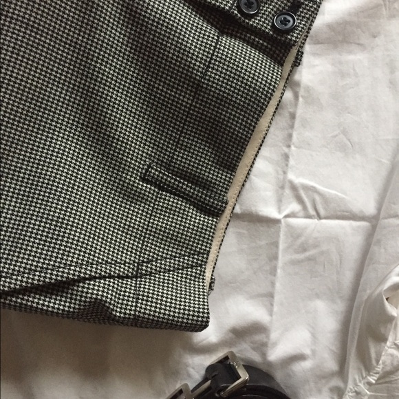 The Limited Houndstooth cuffed pants. Size 6. - Picture 4 of 6